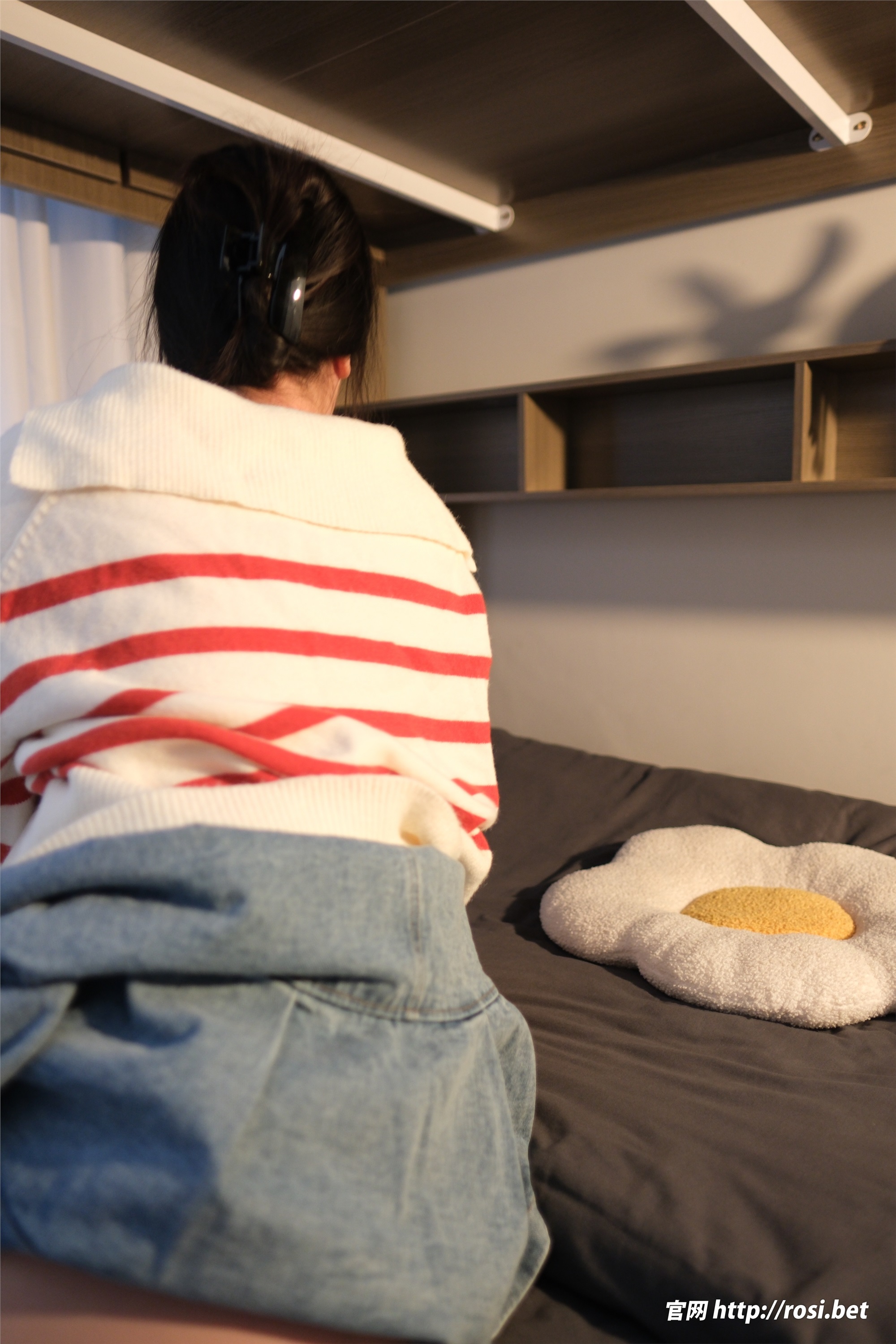 ROSI写真 2025.11.11 NO.5090